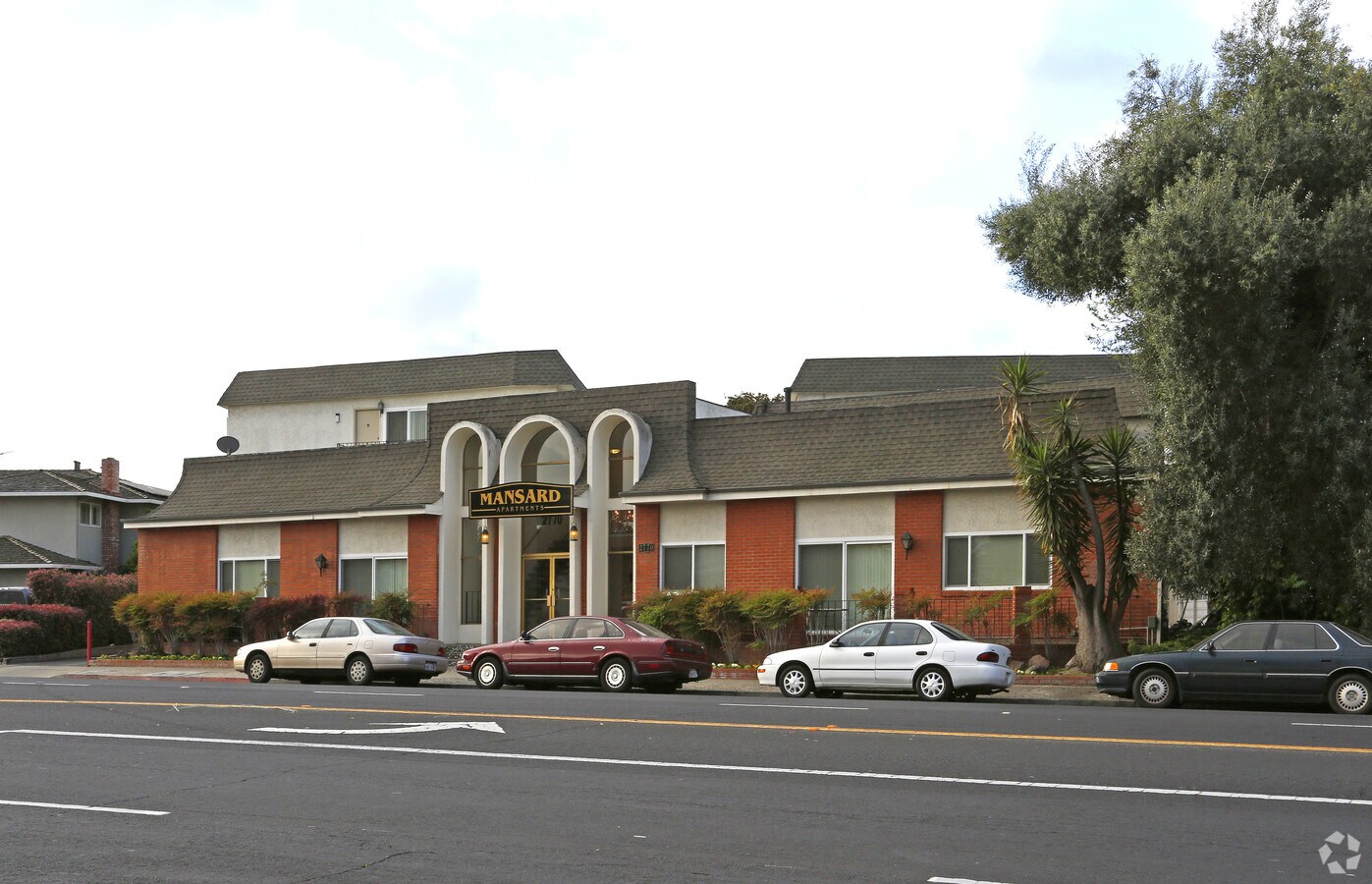Mansard Apartments - Mansard Apartments
