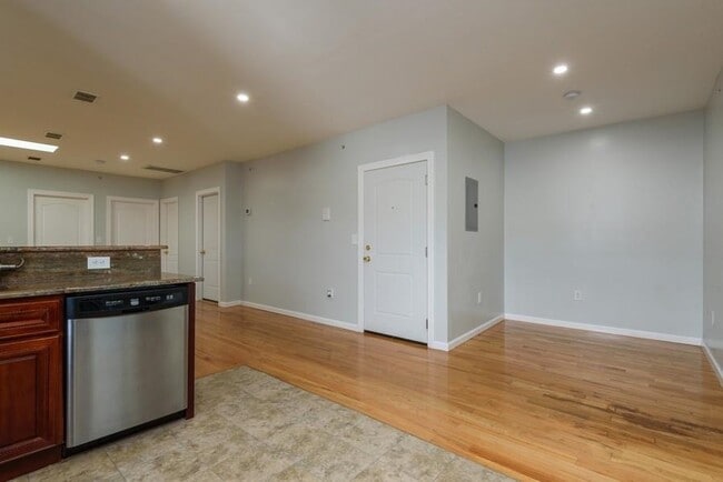 Photo - 306 3rd St Unit 3