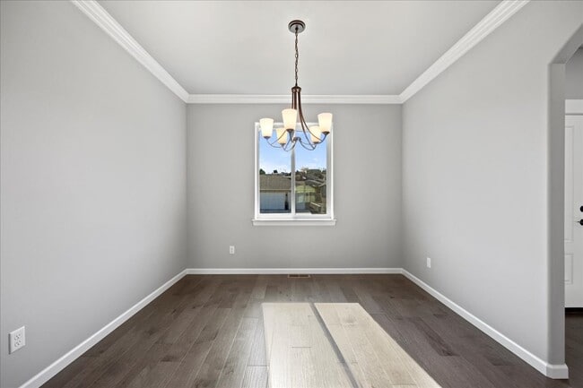 Photo - 421 N 76th Ave