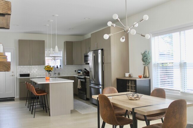 Photo - 1889 W 54th St