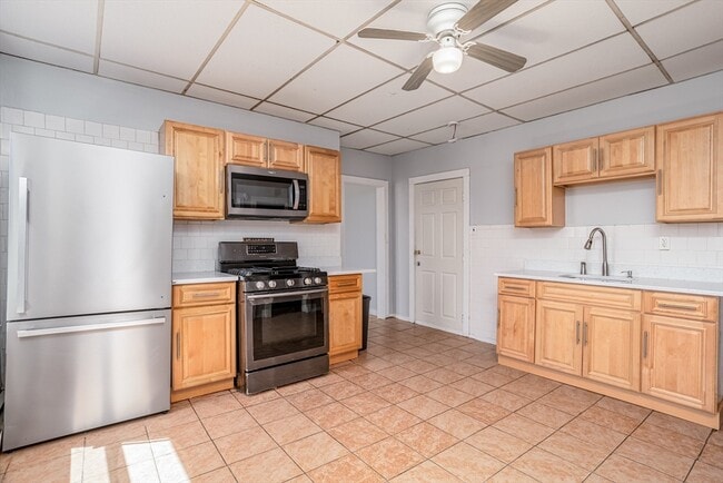 Photo - 155 Salem St Unidad 4