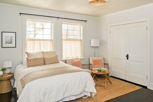 Photo - Cozy, updated 4th-floor studio in Nob Hill. Convenient location near all the hot spots
