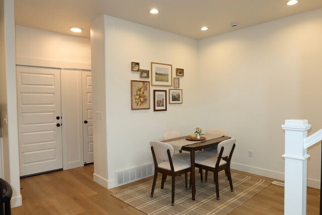 Photo - 4038 N 4038 W