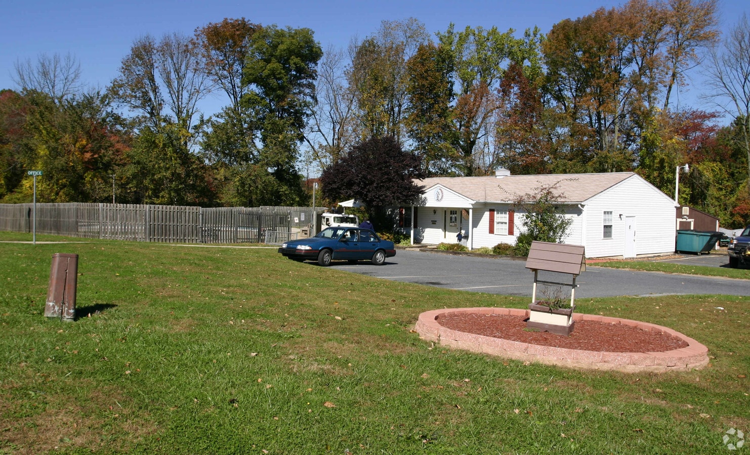 Indian Run Village - Indian Run Village Apartments