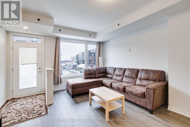 Photo - 637 Makwa Private