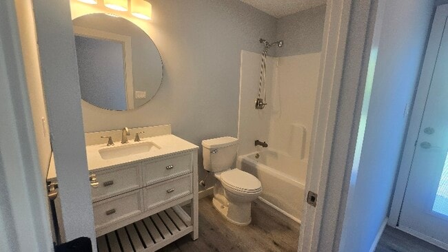 Photo - 301 Wayne Ave Unidad A
