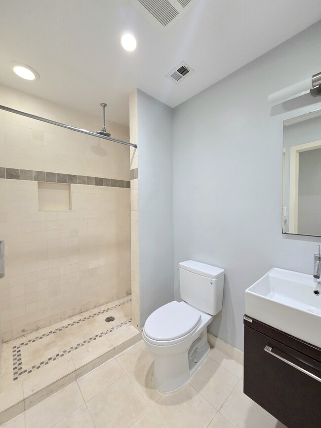 Photo - 1620 Corcoran St NW