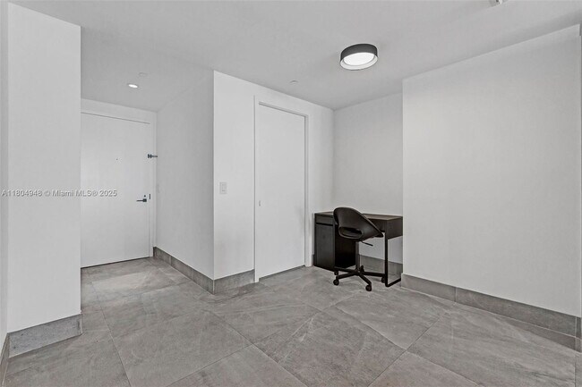 Photo - 650 NE 32nd St Unit 4102