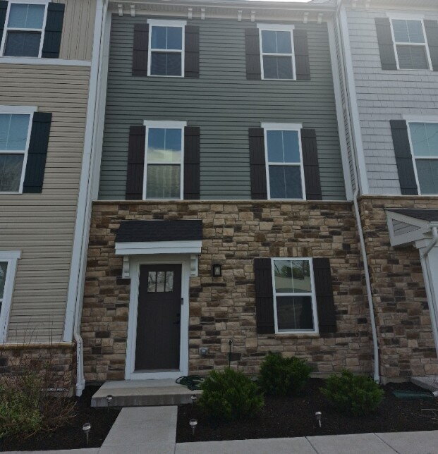 Building Photo - 18 Wentworth Ln