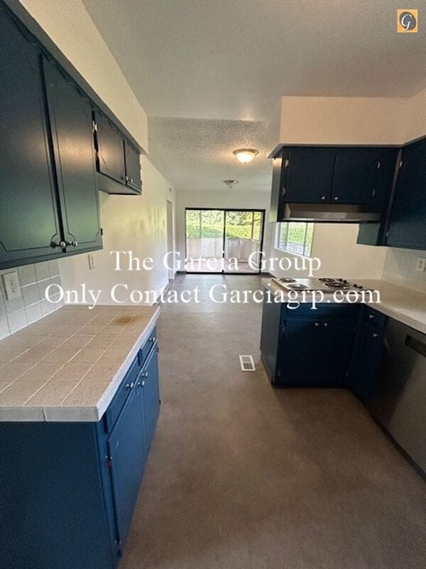 Photo - 17050 SE Gurnee Ave
