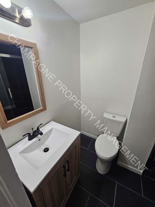 Photo - 8104 McGee St Unidad Apt 2