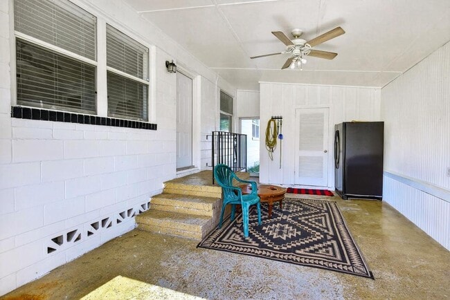 Photo - 6635 Blackwood Dr