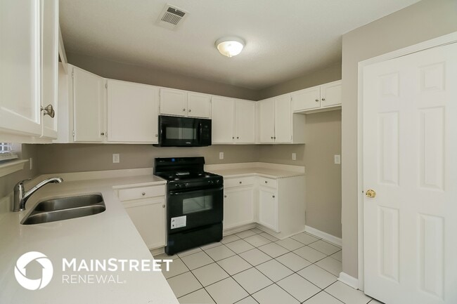 Photo - 703 Stonebridge Terrace