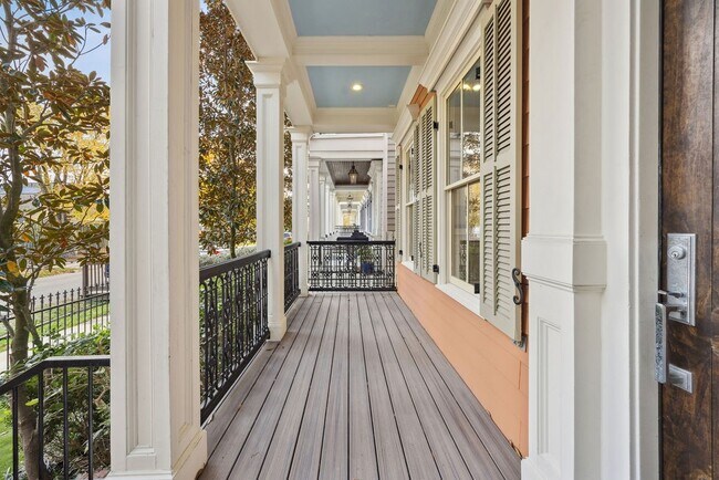 Photo - 510 E 27th St