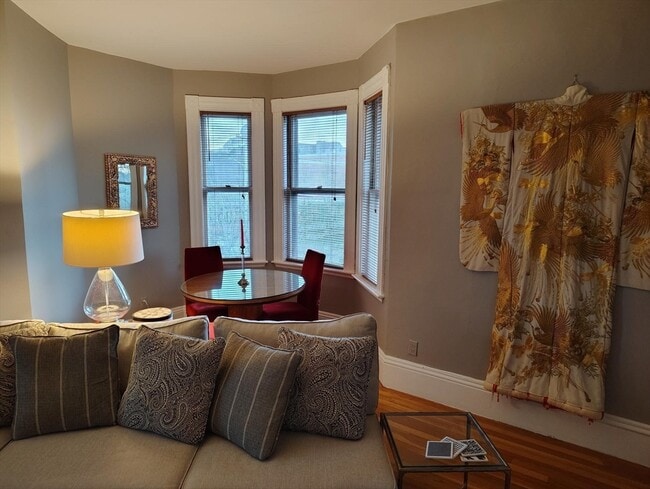 Photo - 357 Lafayette St Unidad 2