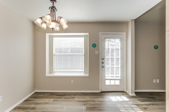 Photo - 1402 Gray Dawn Dr