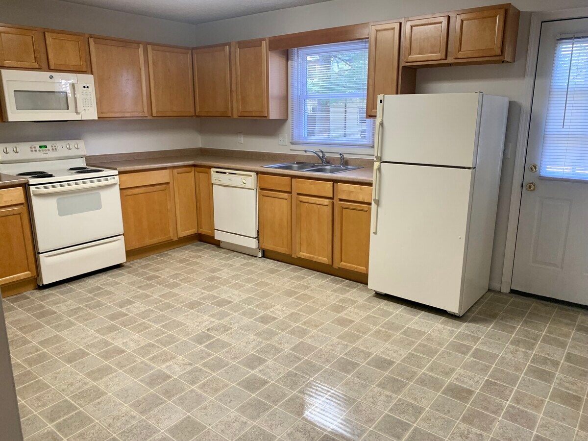 Photo - 2253 Apache Dr