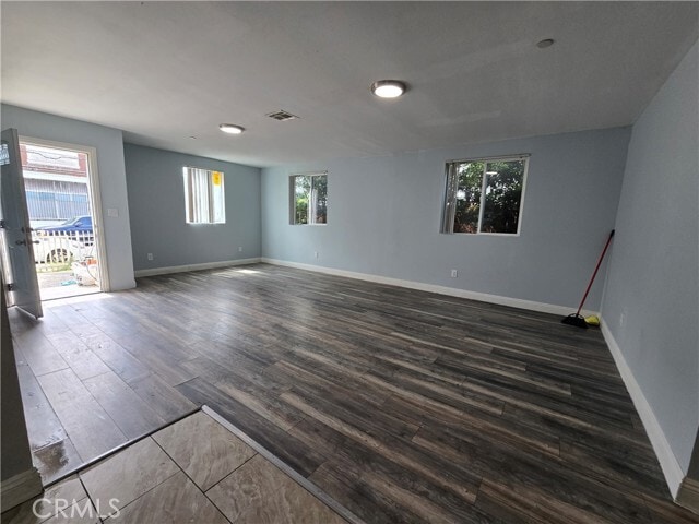 Photo - 715 W 58th St Townhome