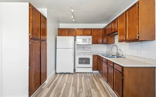 Photo - 2291 McCulloch Blvd N