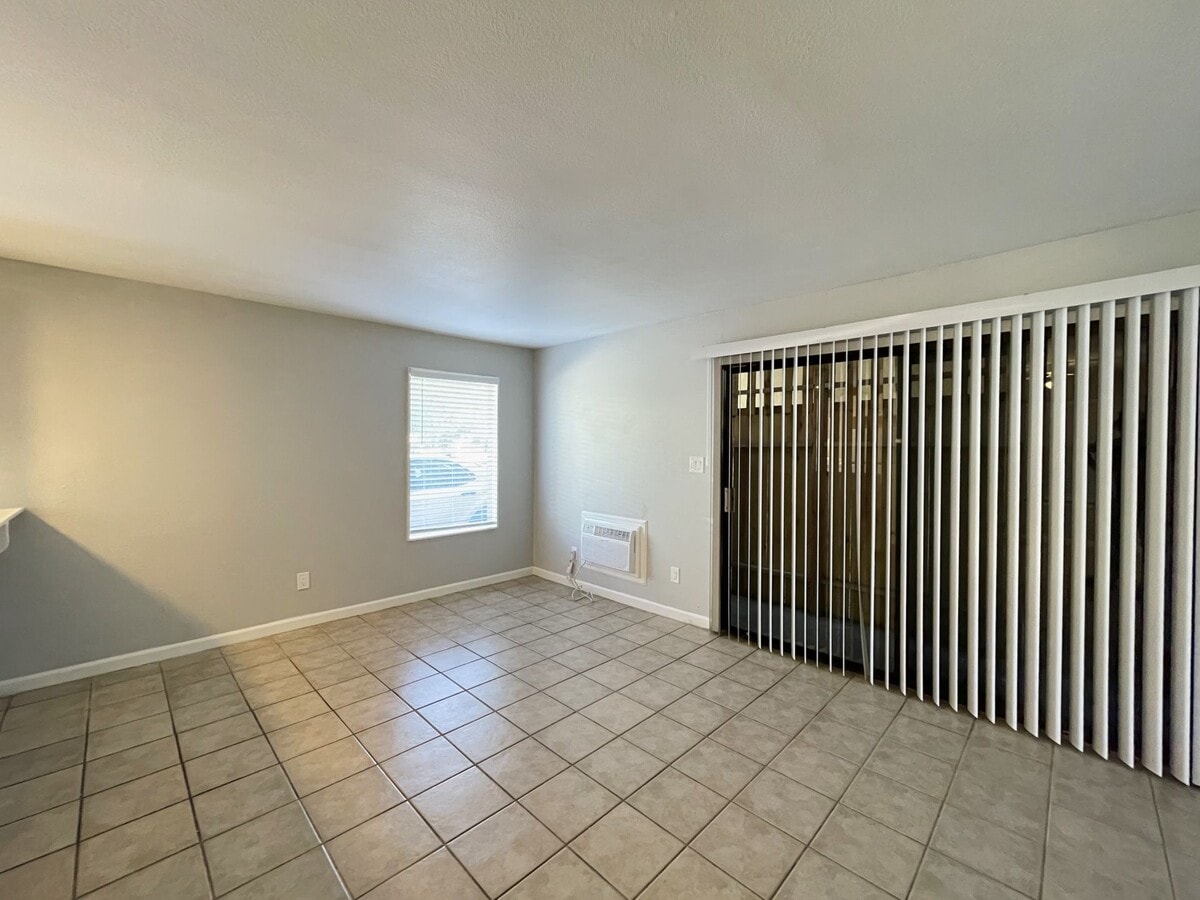 Photo - 322 W Park Street