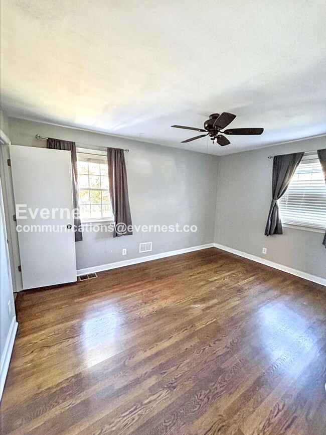 Photo - 809 Raymond Ct