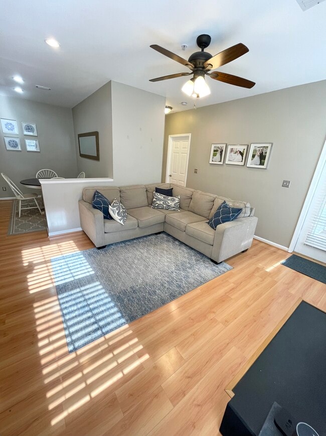 Photo - 1716 Lake Shore Crest Dr Unit 23