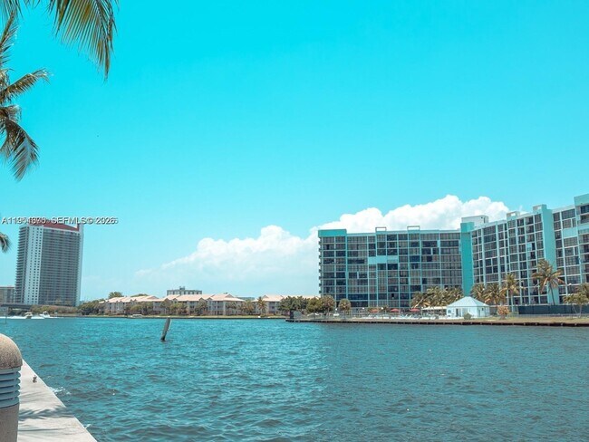 Photo - 400 Leslie Dr Unit 207