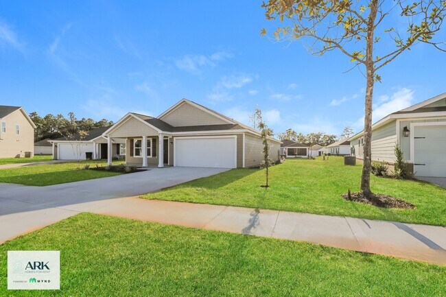 560 Riverwalk Cir