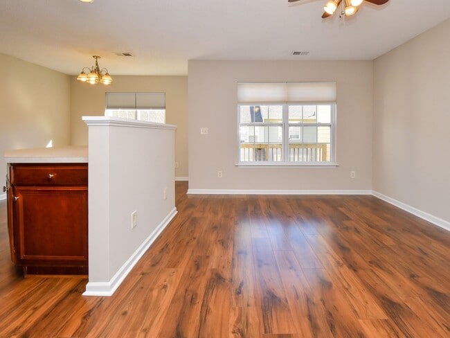 Photo - 33 Scott Hollow Dr