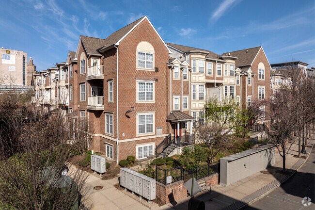 201 Dey St - Riverpark at Harrison Apartments