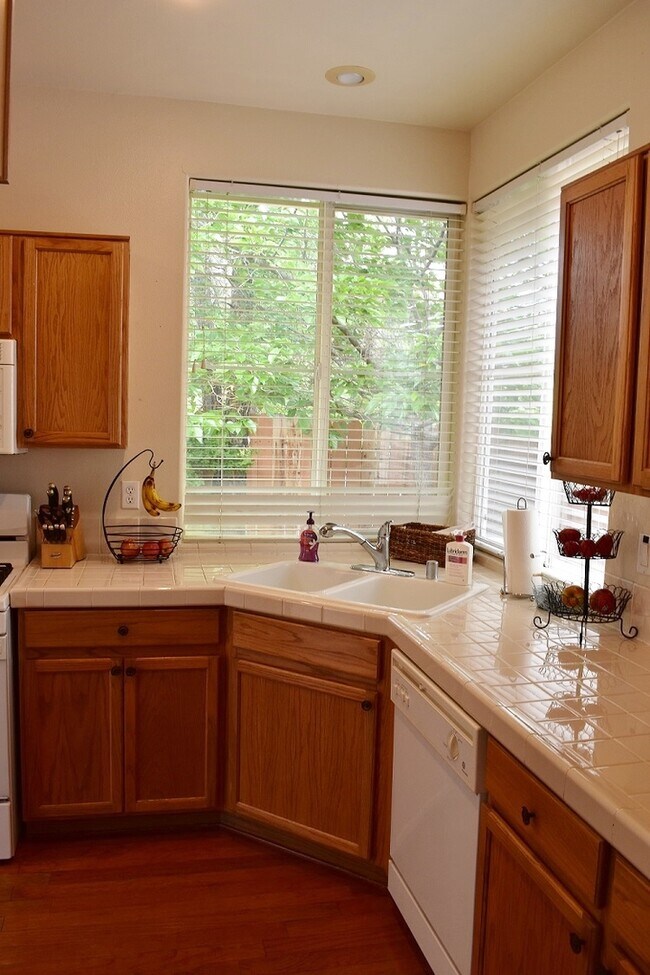 Photo - 3540 Heron's Cir