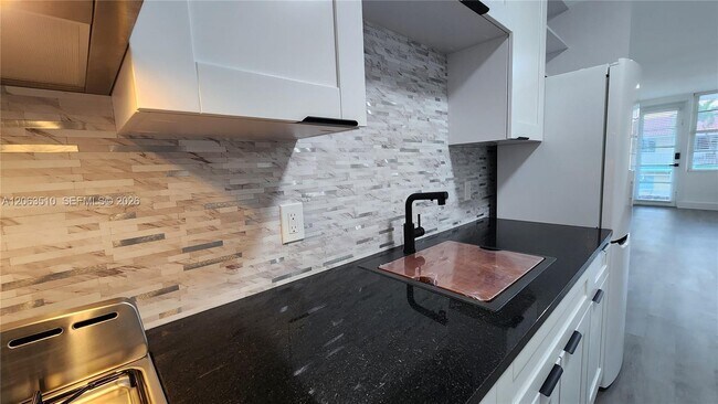 300 74th St Unit 14