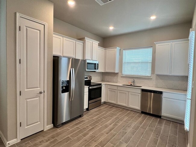 Photo - 1015 Vista View Dr Unit 902