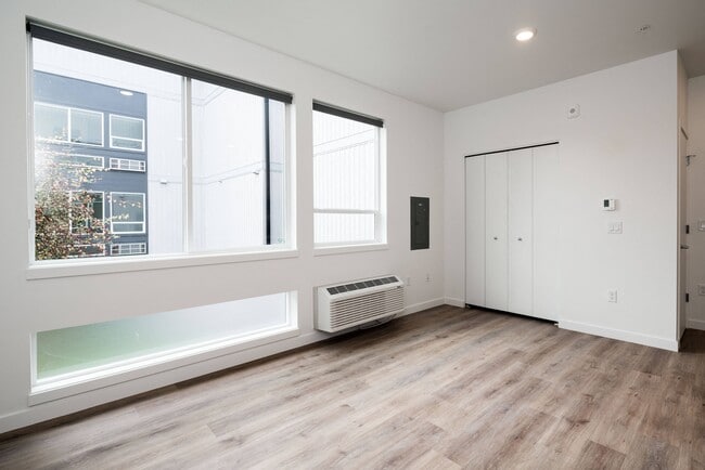 89th Ave. Apartments