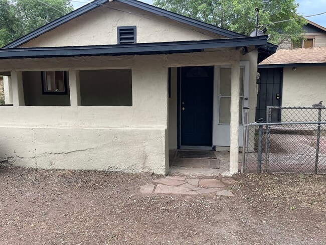 Building Photo - 2-112 S Florence St Rental