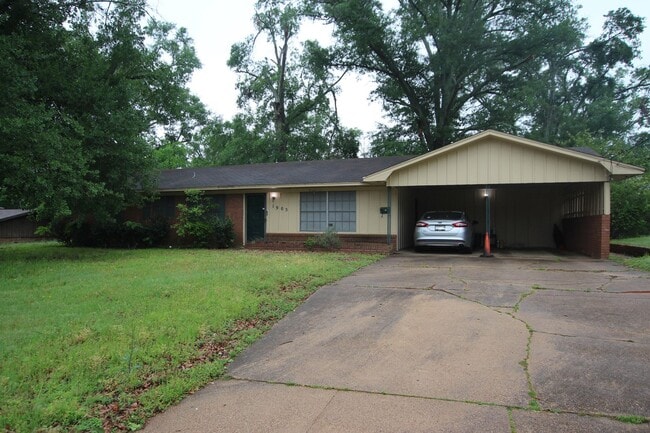 Coming Soon! 3 Bedroom 2 Bath Rental is So... - Coming Soon! 3 Bedroom 2 Bath Rental is So...