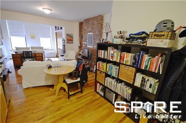 Photo - 814 10th Ave