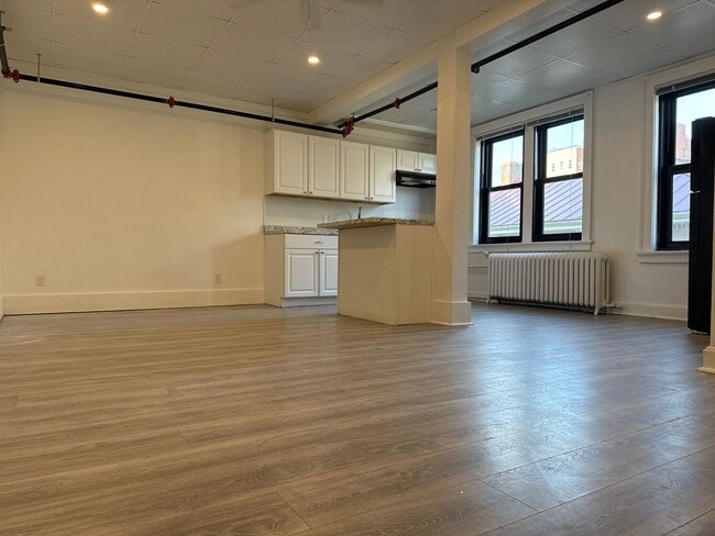 Photo - Spacious Large Studio Apartment Unit Apt 308 - Large Studio