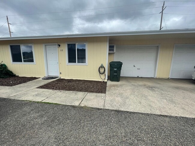 Photo - SKAE112-Triplex Unit SKAE112