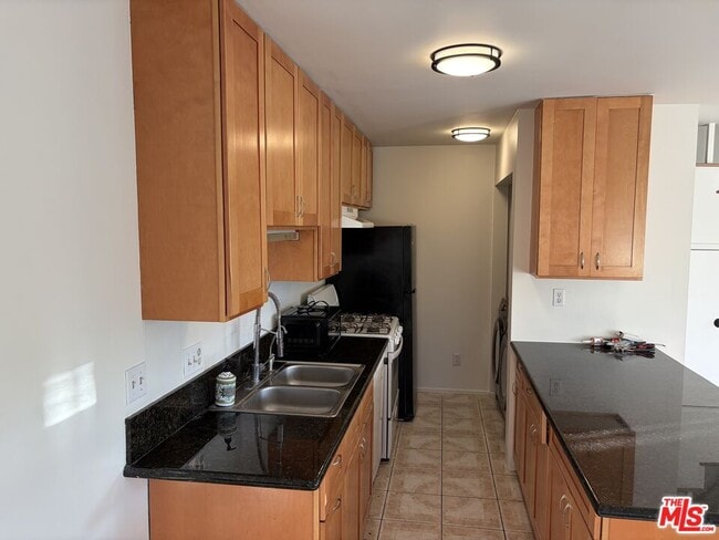 Photo - 5827 Tujunga Ave Unidad 1