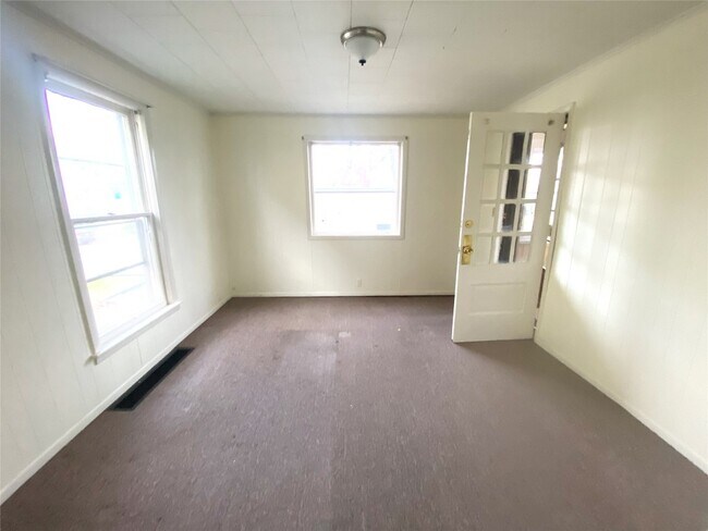 Photo - 37 Rotary Ave Unit 1