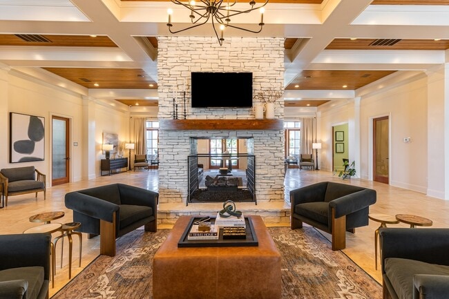 Photo - Hawthorne Crestview