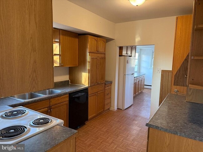 Photo - 305 Monument Ave