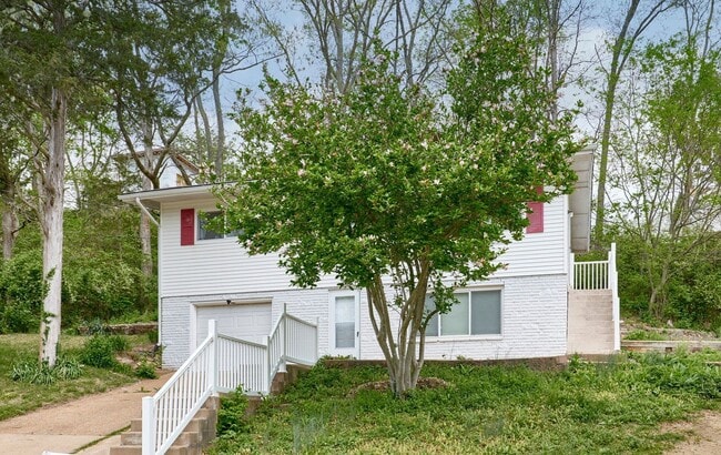 Building Photo - 63 Patricia Pl