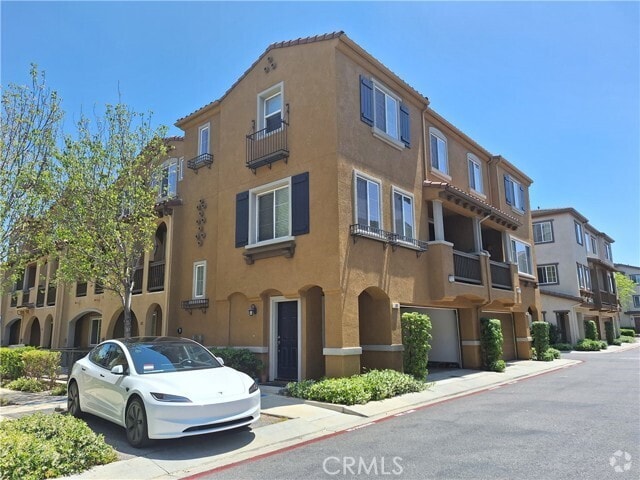 Building Photo - 22919 Mariposa Ave Rental