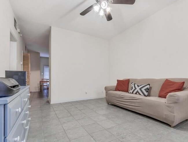 Photo - 2216 San Gabriel St Unit 107