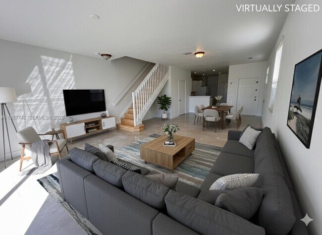 Photo - 2433 Pasadena Way