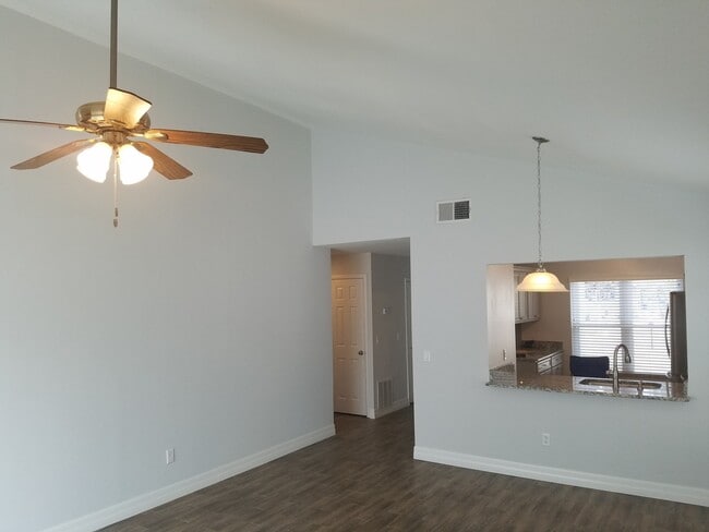 Photo - Beautiful Renovated 2-Bedroom, 2-Bathroom Home in Apopka