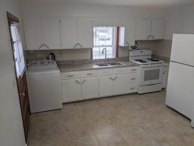 Photo - 248 W Patrick St Unidad 2