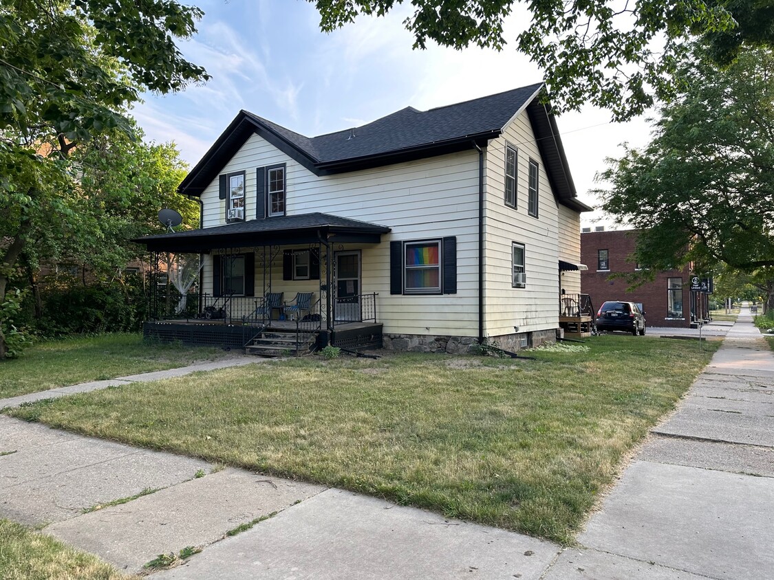 Photo - 233 N Chestnut St (Lansing, MI)